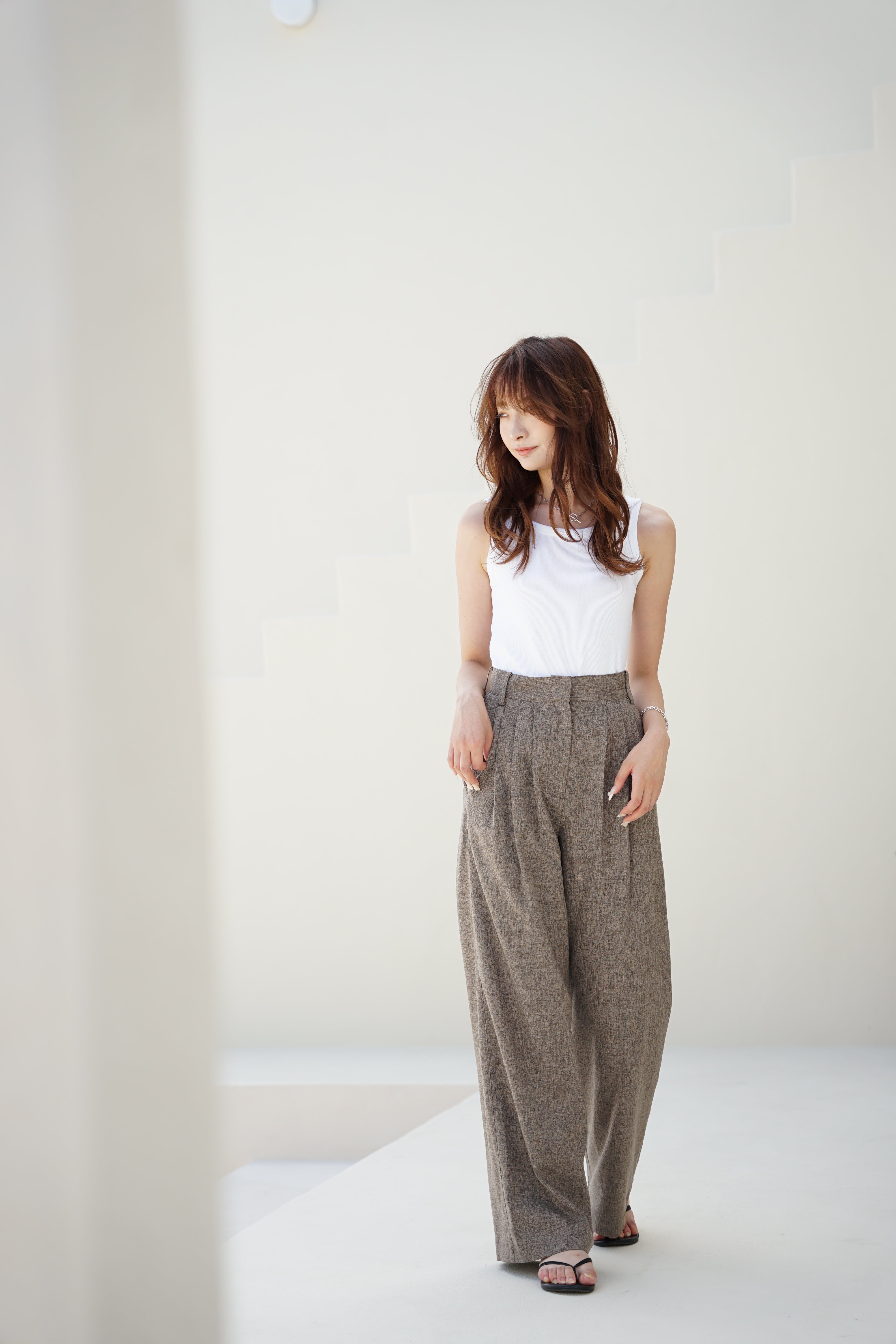 mélange three tuck pants