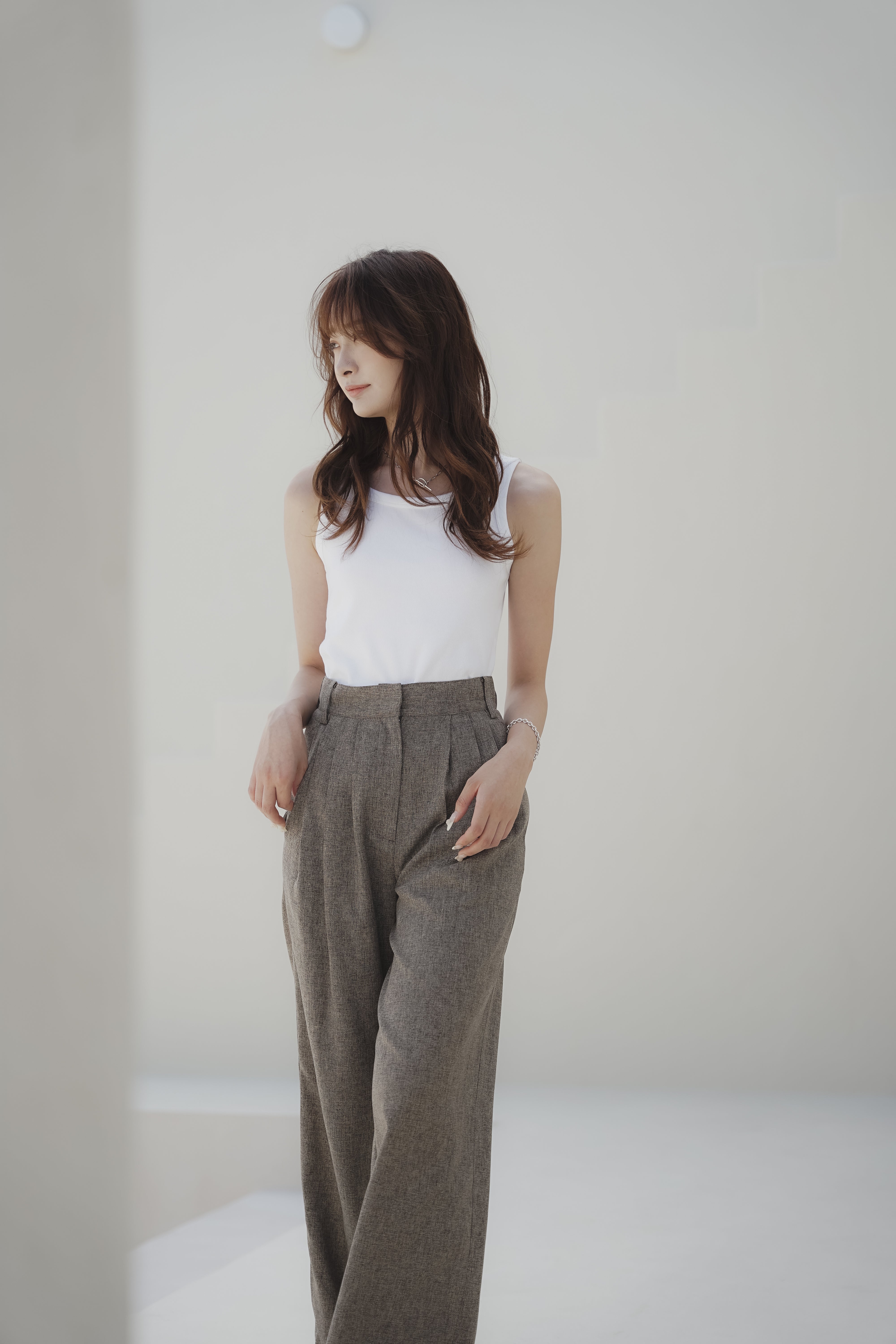 mélange three tuck pants