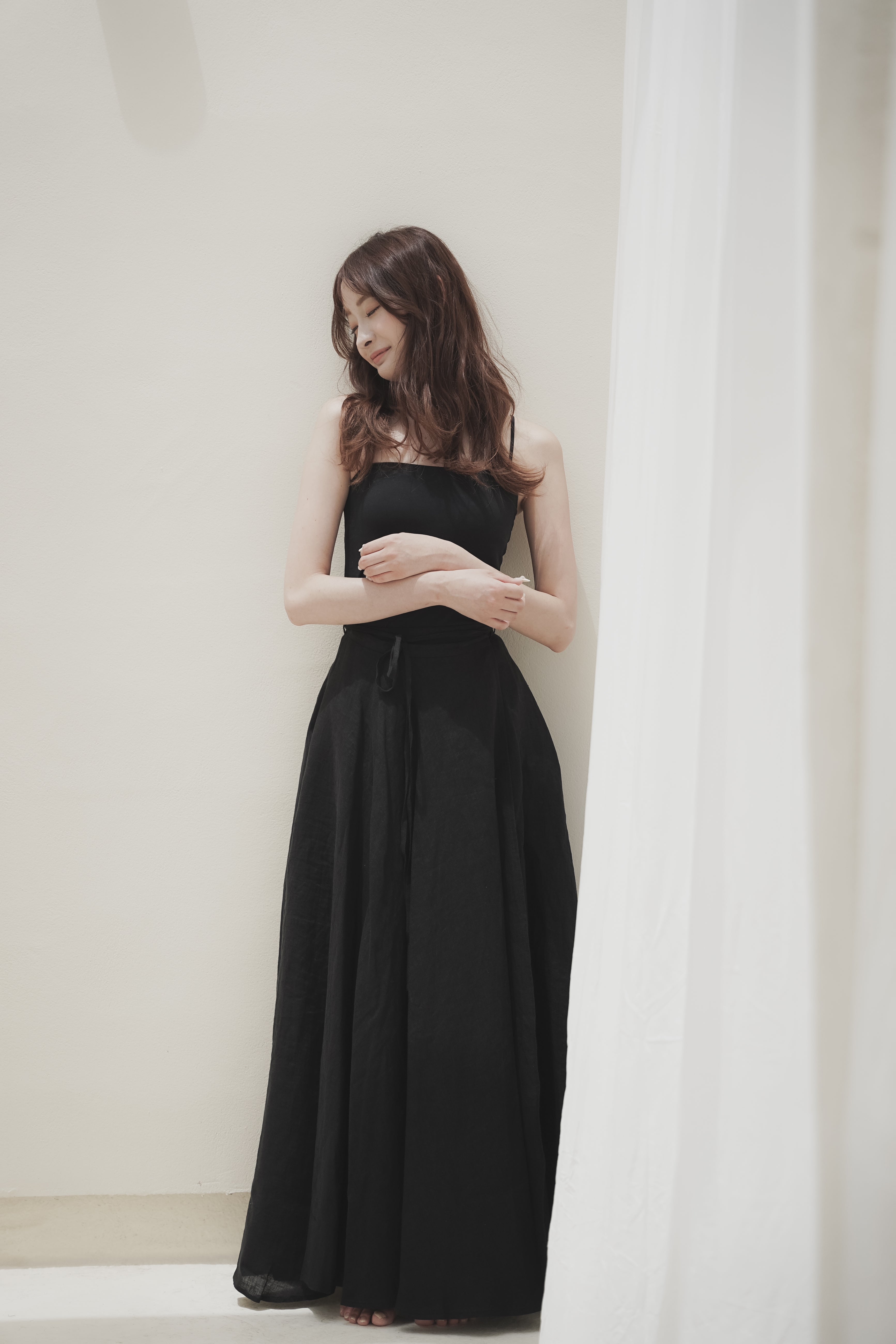 Volume linen wrap skirt